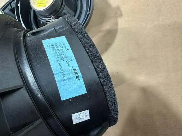 Système audio BOSE OEM 2308201902 pour Mercedes SL R230 image 10