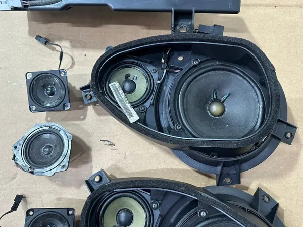Système audio BOSE OEM 2308201902 pour Mercedes SL R230 image 3
