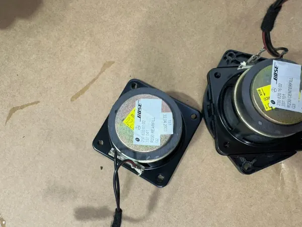 Système audio BOSE OEM 2308201902 pour Mercedes SL R230 image 8