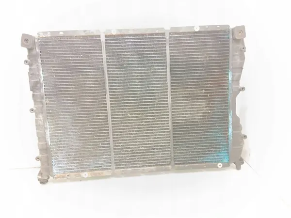 Alfa Romeo GTV Vattenkylare OEM PA66GF30 image 2