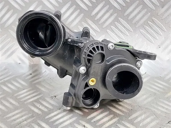 Carcasa de termostato Audi Q7 Q8 A6 A7 3.0 TDI 059121111CT image 2