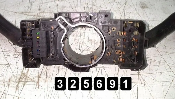 Interruptor Audi TT OEM AM-325691 - Estado Usado image 4