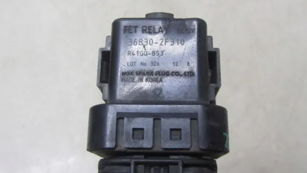 Hyundai Santa Fe III 2.2 Gloeibougie relais OEM 36830-2F310 image 4