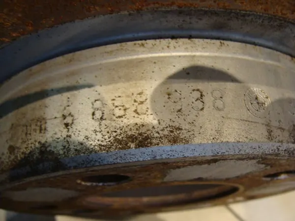Disque de frein BMW OE 6 868 938 - État utilisé image 4