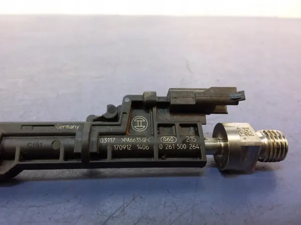 BMW Einspritzdüse OEM 8626147 für 5er G30 image 3