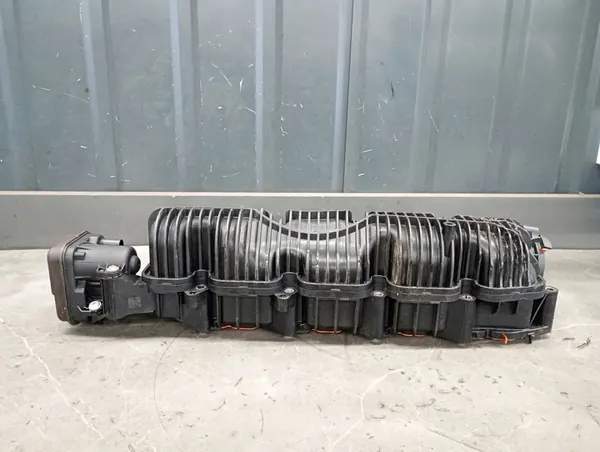 Coletor de admissão VW AUDI Q7 SQ7 A8 4.0 TDI 057129712AL image 6