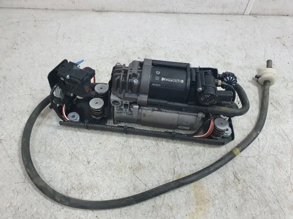 BMW 6794465 Fjädringspump - Begagnad OEM-del image 2