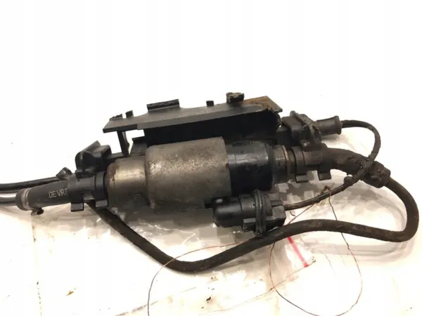 Webasto brandstofpomp VW Touran 1.9 105pk LORK-885-17768 image 2