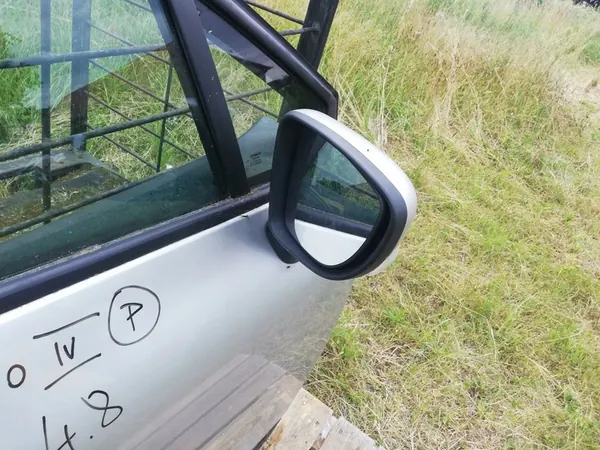 FRAMRE HÖGERDÖRR RENAULT CLIO IV 2016 KOMPLETT OEM image 4