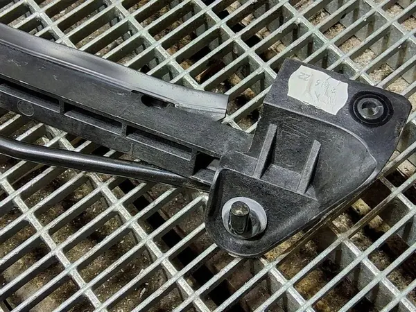 Suporte do capô SEAT ARONA 2023 6F9805706B image 3