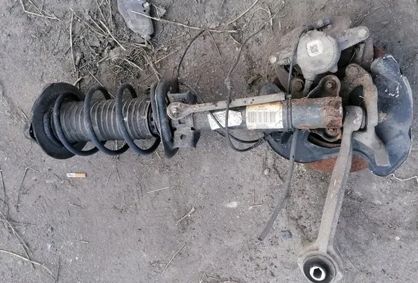 MERCEDES C-KLASA W204 1.8 CGI McPherson Destro Anteriore A2043200866 image 3