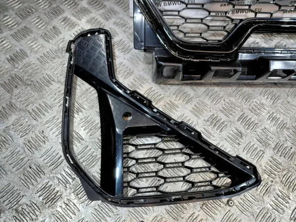BMW X1 U11 Frontstoßstangengitter Set OEM 9881919 image 8