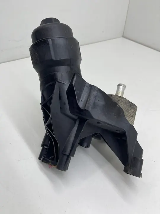 AUDI A6 C7 2.0 TDI Olje Filter Bas + Sensorer OEM image 5