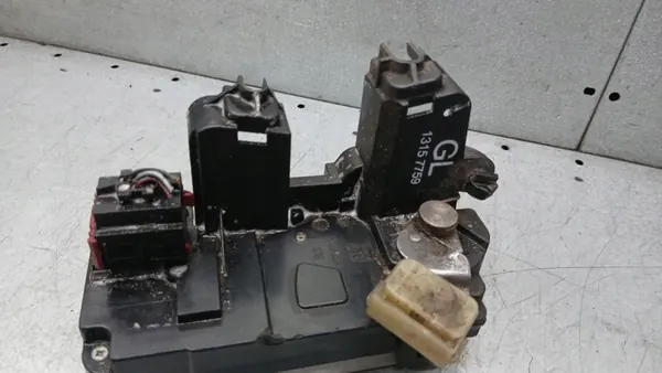 Höger Baklås Opel Vectra C 1.9CDTI 5PIN 13157759 image 2