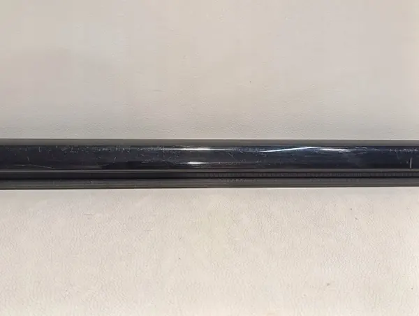 BMW X5 G05 Linke Hintertür-Abstreifer OEM 7444067 image 3