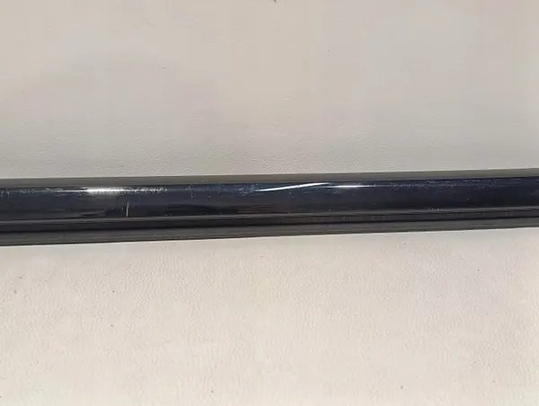 BMW X5 G05 Linke Hintertür-Abstreifer OEM 7444067 image 4