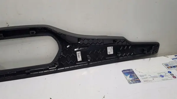 OEM 5LB858720 Nahkapäällyste Yläkonsoli Skoda Enyaq iV image 8