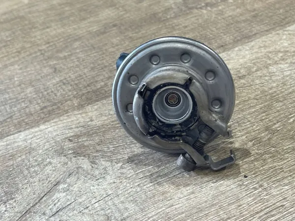 Land Rover AdBlue-suutin OEM FX23189E3AA image 3