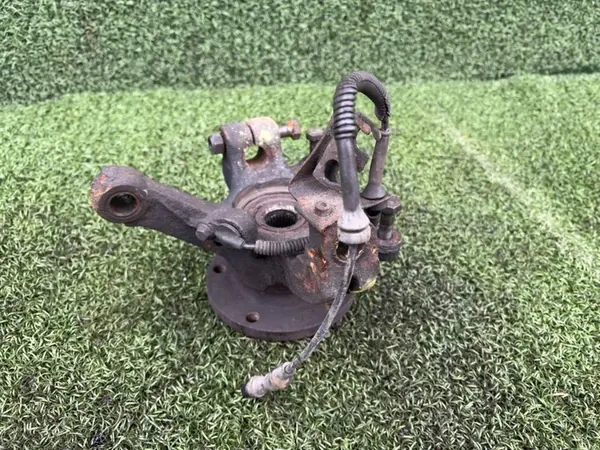 Renault OE 8200642122 Mozzo anteriore sinistro image 3