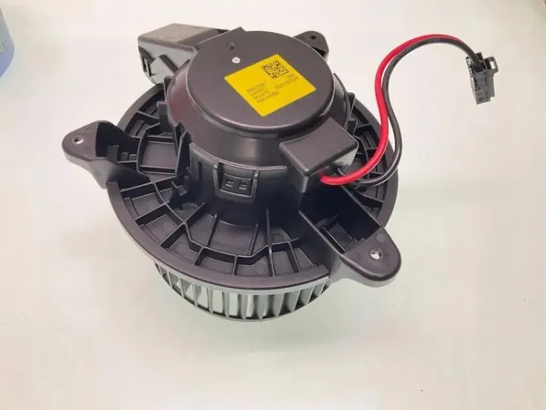 Radiateur de chauffage Volvo OEM 202012047224 - 1.5L 2021 image 2