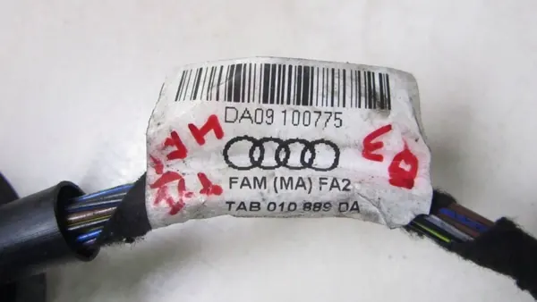 Audi Q3 8U Heck-PDC Parksensor OEM 84R0204 image 3