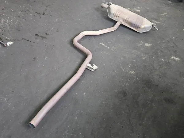 Silencieux Échappement Mercedes OEM A2474910400 Occasion image 2