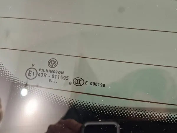OEM 5TA845051 Bakluckeglas för VW Touran III image 3