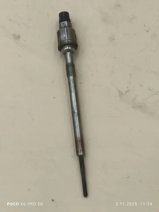 Hehkutulppa OEM 55590467 Etu Opel Zafira C image 2