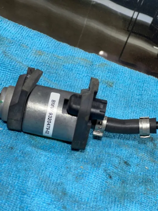 BMW 5 G30 G31 2021 Webasto Circulatiepomp OEM 9320479 image 5