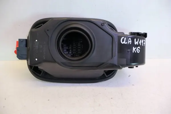 Tapa de combustible OEM A1176304100 Mercedes CLA W117 image 4