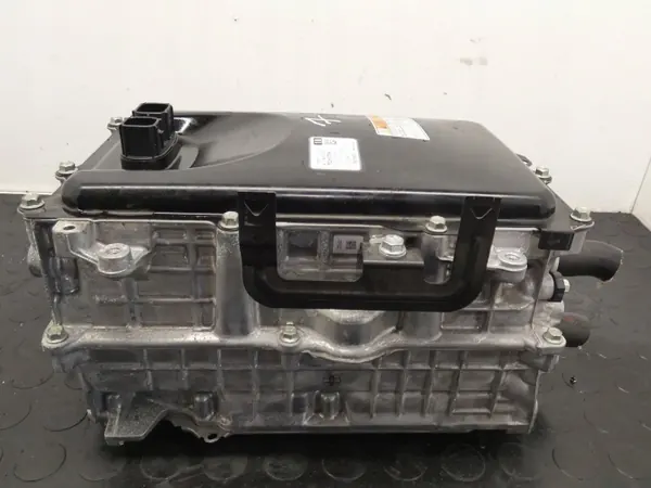 Toyota Yaris IV Hybride Omvormer OEM G9200K0011 image 3
