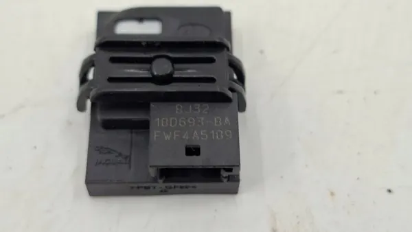 Sensor de Chuva Land Rover OEM BJ3218D693BA - Usado image 5