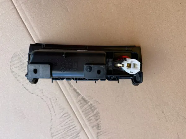 Compartimento encendedor cajón OEM VW Passat B6 2005-2010 image 3