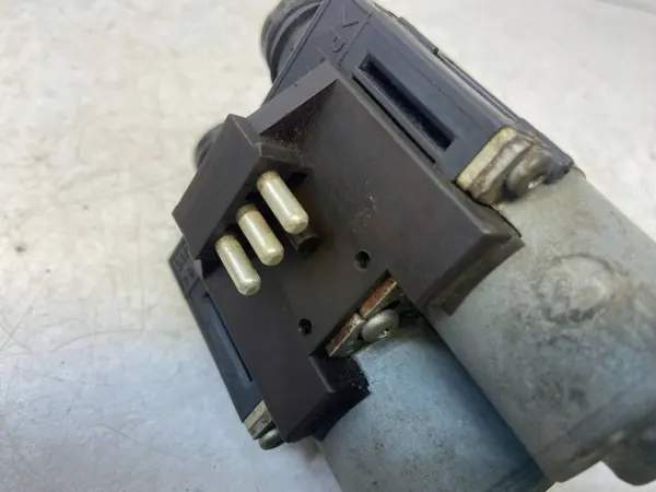 Mercedes Lämmitysventtiili OEM A0018307884 - Käytetty image 5