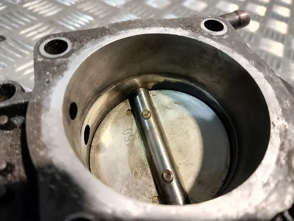 Borboleta ar Audi A4 B6 2.0B OEM 06B133062H image 4