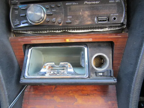 Cendrier Mercedes E W124 OEM AK-6-85034 Occasion image 2