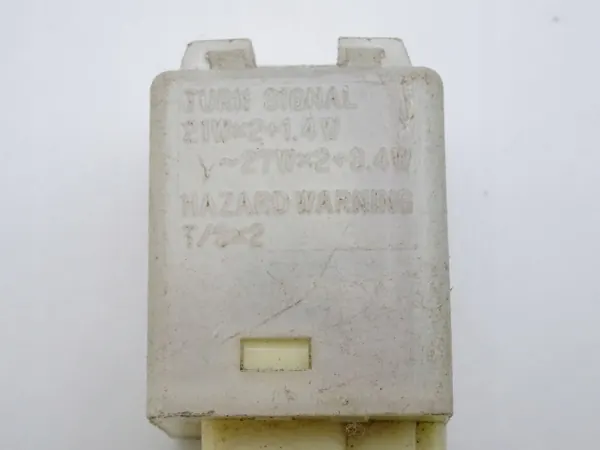 Relais Mazda 626 OEM DRC100625 - État Utilisé image 3