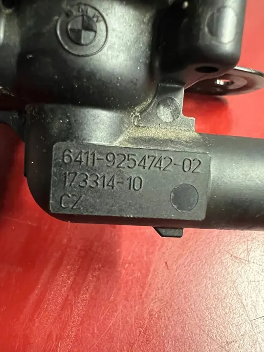 Verwarming radiator klep BMW 1 2014 9254742 image 3