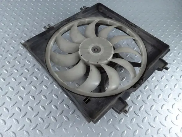 Carcaça do ventilador Subaru Outback OEM 45122FG003 image 3