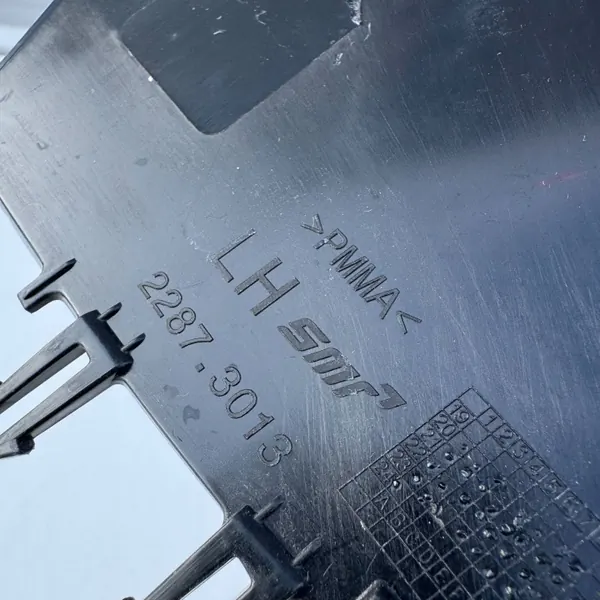 Cache rétroviseur gauche avant Tesla Model 3 OEM 22873013 image 3