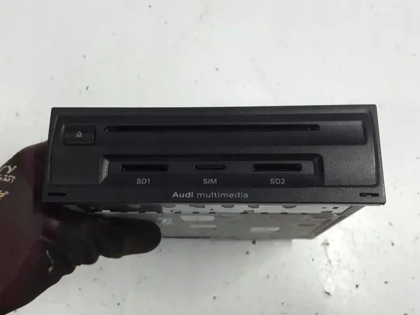 Audi A6 C6 Navigatie SD-kaartlezer OEM 4E0035670B image 2
