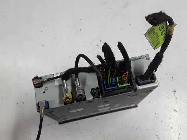 Audi A6 C6 Navigatie SD-kaartlezer OEM 4E0035670B image 3