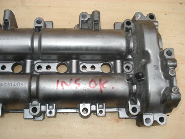 Couvercle d'arbre à cames OEM 55565886 pour Opel Astra H image 8