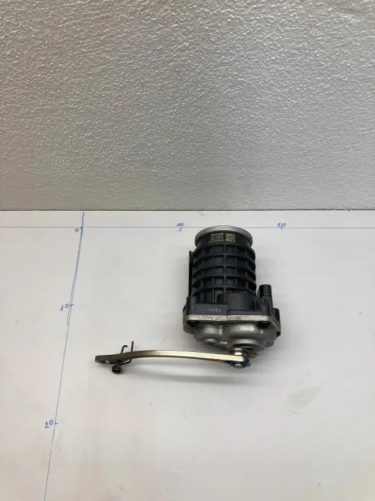 Actuateur turbo OEM 8422320039 pour Peugeot 2008 II 1.2L image 2