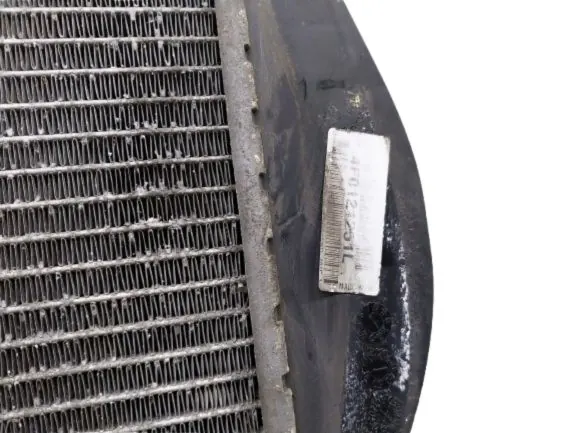 Radiateur d'eau OEM 4F0121251 pour Audi A6 C6 2.4 FSI image 3