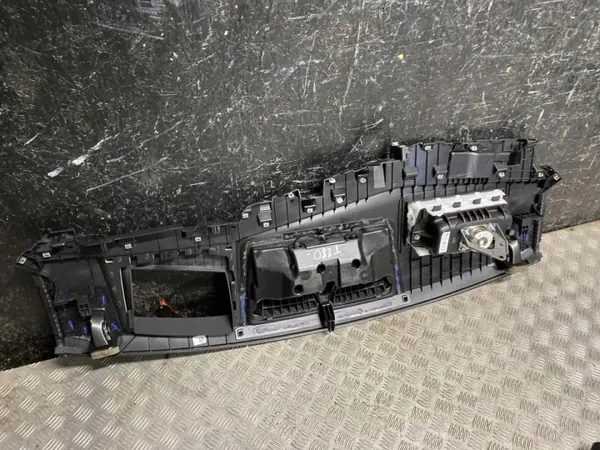 Dashboard Opel Grandland 2025 OEM Y0352131 image 6