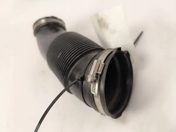 Gebrauchtes Ansaugrohr OEM 059129615N für Audi A6 C7 image 3