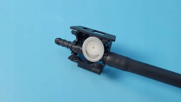 Mercedes W206 Spolarledning OEM A2068601200 - Begagnad image 6