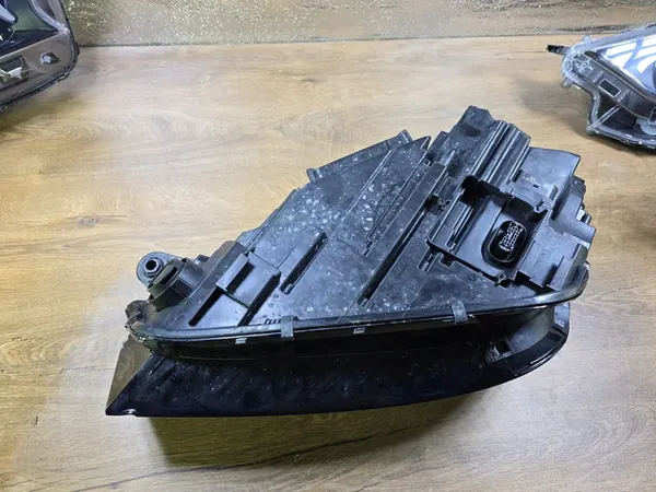 AUDI Q5 II 80A Luz Delantera Derecha Full LED image 9