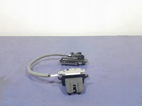 Cerrajón Maletero Skoda Superb III Lift HB OEM 4M0827506D image 2
